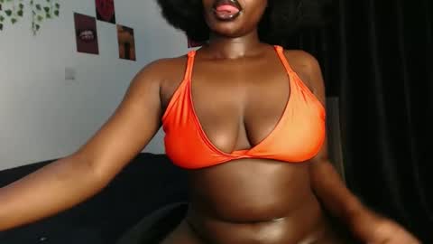 Hotcurvykeisha online show from 02-01-26, 11:47