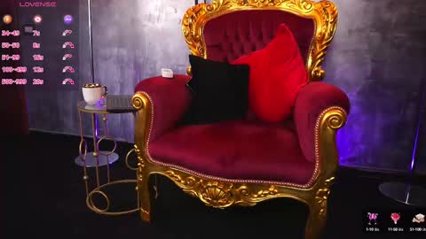 Snapshot of hotdesy_ chatting on 02-09-25, 09:37 Mistress online show from 02-09-25, 09:37