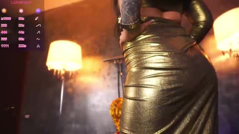 Snapshot of hotdesy_ chatting on 02-18-25, 06:37 Mistress online show from 02-18-25, 06:37