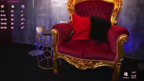 Snapshot of hotdesy_ chatting on 02-24-25, 06:38 Mistress online show from 02-24-25, 06:38