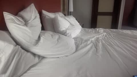 hotdogstuffer online show from 10-16-25, 12:22