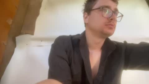 Snapshot of hotgentleman_3003 chatting on 06-24-26, 07:18 William online show from 06-24-26, 07:18