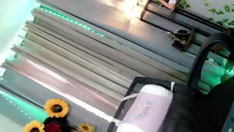 Snapshot of hotgirl_krisxx chatting on 10-30-25, 06:04 hotgirl_krisxx online show from 10-30-25, 06:04