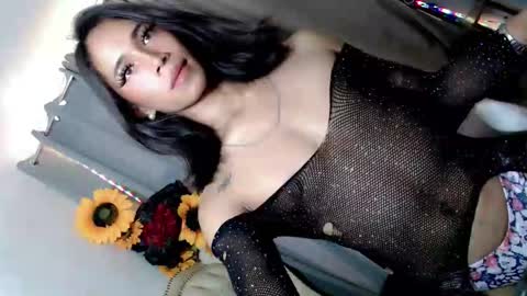 Snapshot of hotgirl_krisxx chatting on 11-18-25, 05:12 hotgirl_krisxx online show from 11-18-25, 05:12