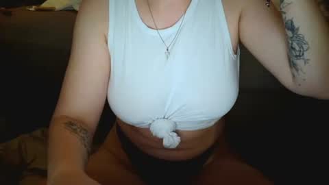 Snapshot of hotgirlbigbutt chatting on 10-14-25, 11:05 hotgirlbigbutt online show from 10-14-25, 11:05