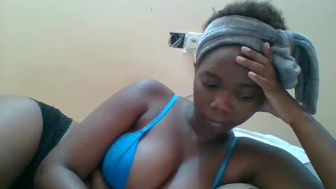 Queen online show from 02-04-26, 07:03