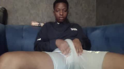 Snapshot of hotguyy001 chatting on 03-08-25, 10:32 hotguyy001 online show from 03-08-25, 10:32