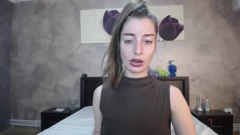 Lia   online show from 02-11-26, 10:09