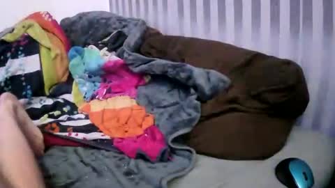 hotjakelu online show from 03-03-25, 05:42