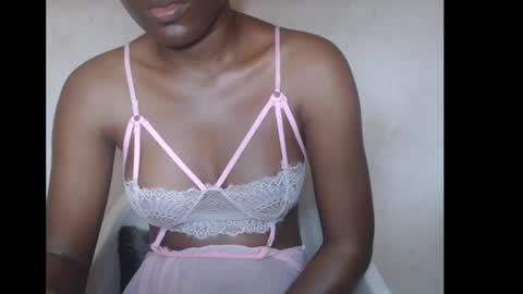 hotjessie0 online show from 12-01-25, 05:23