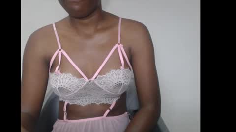 hotjessie0 online show from 01-18-26, 05:00