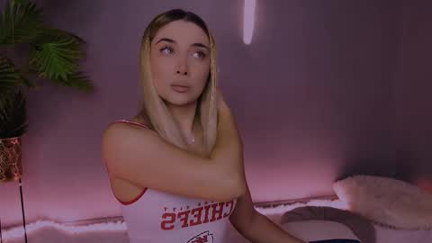 Snapshot of hotjessxx chatting on 01-14-26, 07:03 Maria online show from 01-14-26, 07:03