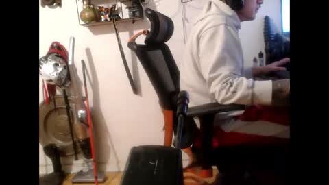 hotkinkytat online show from 01-22-25, 06:52