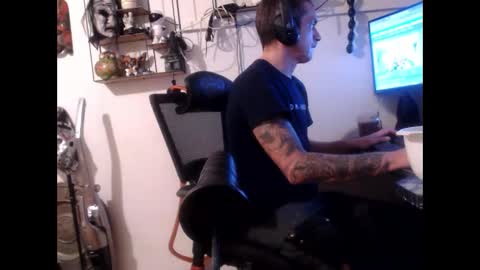 hotkinkytat online show from 03-10-25, 07:18