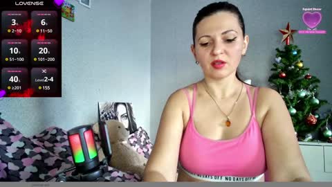 Snapshot of hotkleoo chatting on 12-24-24, 06:55 MistressM online show from 12-24-24, 06:55