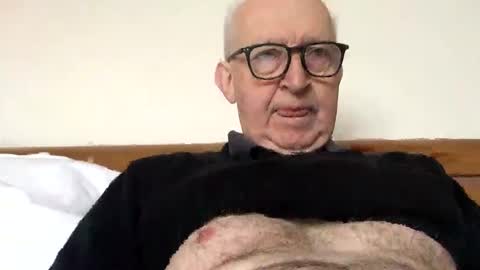 hotmuff99 online show from 02-15-25, 09:38