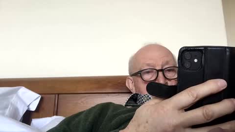 hotmuff99 online show from 02-26-25, 04:24