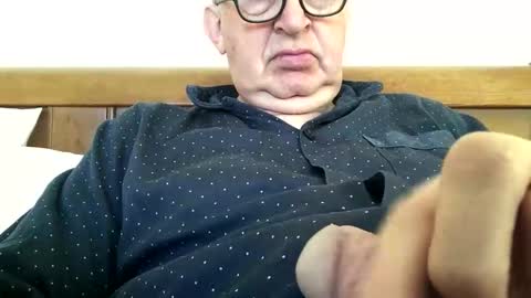 hotmuff99 online show from 10-25-25, 08:00