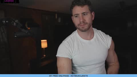 Snapshot of hotmuscles6t9 chatting on 02-24-25, 05:11 hotmuscles6t9 online show from 02-24-25, 05:11