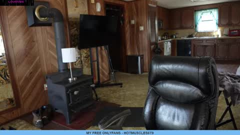 Snapshot of hotmuscles6t9 chatting on 03-06-25, 06:59 hotmuscles6t9 online show from 03-06-25, 06:59