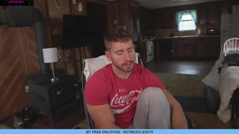 Snapshot of hotmuscles6t9 chatting on 03-08-25, 05:33 hotmuscles6t9 online show from 03-08-25, 05:33