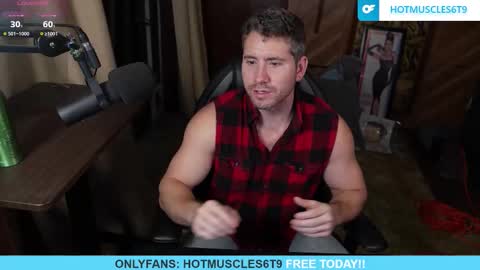 Snapshot of hotmuscles6t9 chatting on 11-01-25, 11:23 hotmuscles6t9 online show from 11-01-25, 11:23