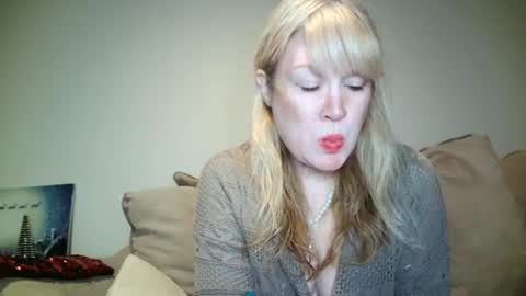 Snapshot of hotpepperrose chatting on 12-05-24, 06:54 hotpepperose online show from 12-05-24, 06:54