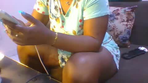 Snapshot of hotrinnah chatting on 10-29-25, 09:55 hotrinnah online show from 10-29-25, 09:55