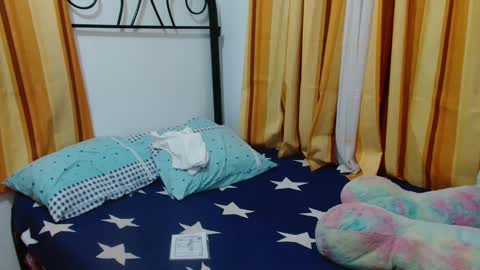 sofia online show from 02-15-25, 10:33