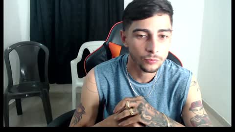 Snapshot of hotsteel420 chatting on 01-08-25, 01:11 hotsteel420 online show from 01-08-25, 01:11