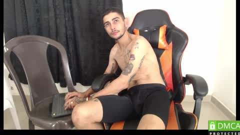 Snapshot of hotsteel420 chatting on 09-09-25, 03:39 hotsteel420 online show from 09-09-25, 03:39