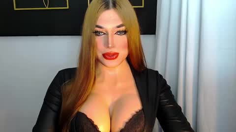 Snapshot of hotstellacumxxx chatting on 12-06-24, 07:23 STELLA online show from 12-06-24, 07:23