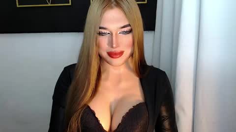 Snapshot of hotstellacumxxx chatting on 01-18-25, 06:56 STELLA online show from 01-18-25, 06:56