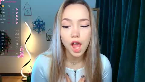 hello Im Eva online show from 12-21-24, 08:28