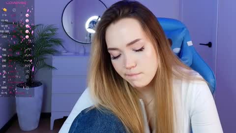 hello Im Eva online show from 01-26-25, 10:45