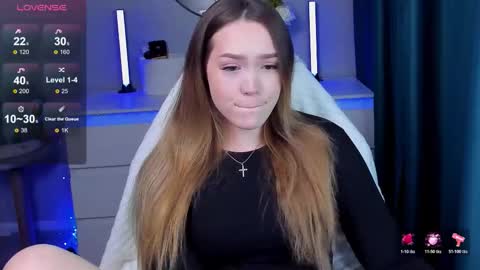 hello Im Eva online show from 10-19-25, 01:56