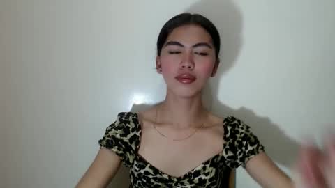 hottestdella69 online show from 10-17-25, 11:13