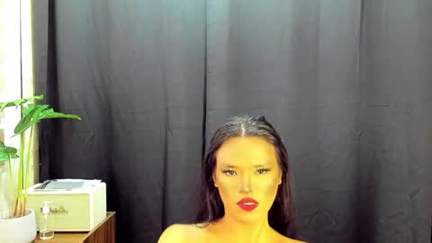 Snapshot of hottieelijah760282 chatting on 11-27-25, 05:20 Maxine online show from 11-27-25, 05:20