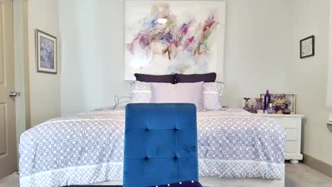 Maggie online show from 12-08-24, 03:10