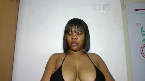 hotty_lora889 online show from 02-10-26, 10:08