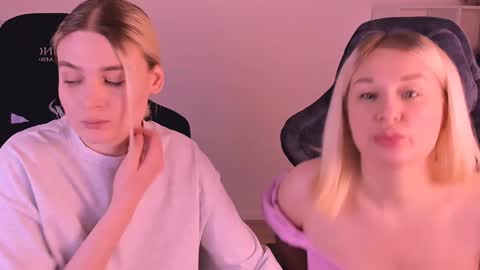 Nessie and Jessie online show from 12-31-24, 05:40