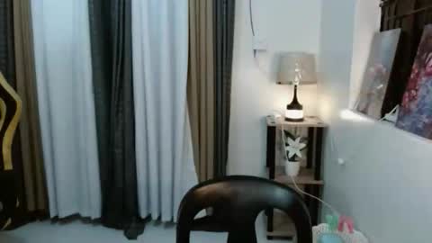 Snapshot of hottyshedah_0209 chatting on 02-03-26, 06:40 THALIE online show from 02-03-26, 06:40