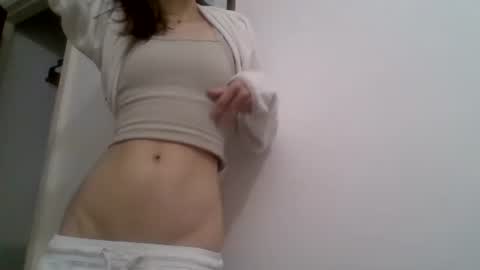 Snapshot of hotwinterxx chatting on 01-21-25, 05:41 Hotwixx online show from 01-21-25, 05:41