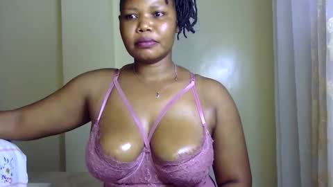 hotysquiter433224 online show from 11-24-25, 09:42