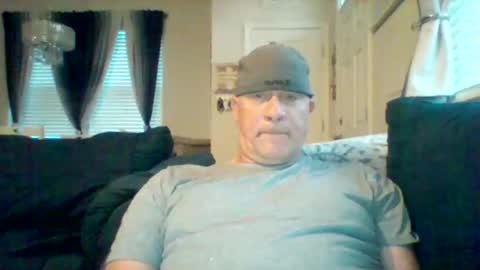 Snapshot of hotyummycock69 chatting on 10-24-25, 11:28 hotyummycock69 online show from 10-24-25, 11:28
