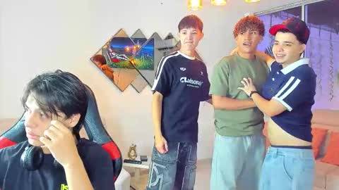 Snapshot of houseofwarrios chatting on 03-04-26, 05:13 we are Harry Jersi pablo and our mod talco online show from 03-04-26, 05:13