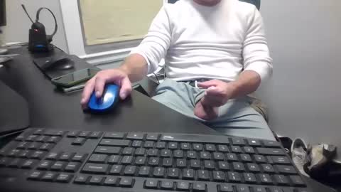 Snapshot of hoverday chatting on 10-04-25, 02:42 hoverday online show from 10-04-25, 02:42