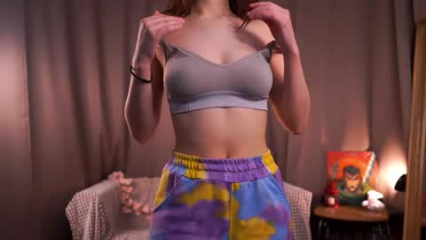 Snapshot of hsiubrannon chatting on 02-19-26, 05:25 Kelly online show from 02-19-26, 05:25