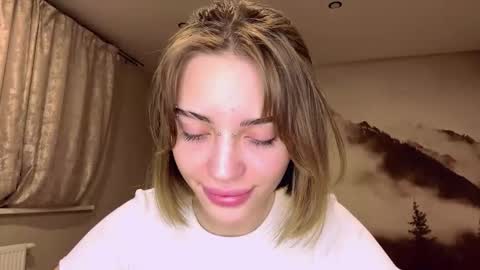 hsiuscherich online show from 12-20-25, 03:19