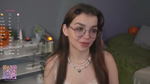 Diane online show from 10-23-25, 07:12